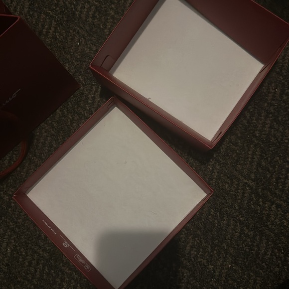 ferragamo paper gift bag and paper gift box excellent condition - Picture 2 of 4